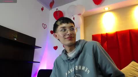 Snapshot of skinny_office chatting on 02/27/26, 08:31 David online show from 02/27/26, 08:31