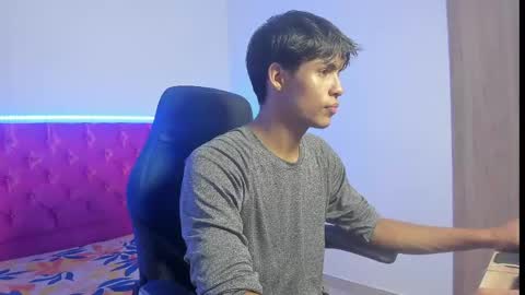 Snapshot of skinny_sam23 chatting on 04/26/26, 03:48 sam online show from 04/26/26, 03:48