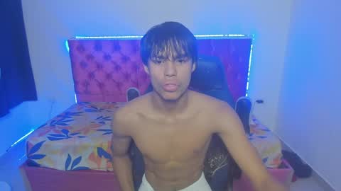 Snapshot of skinny_sam23 chatting on 05/24/26, 05:01 sam online show from 05/24/26, 05:01
