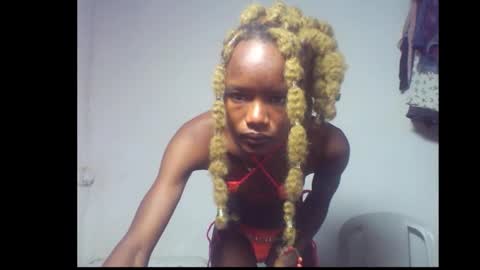 Linda independent model online show from 12/16/25, 08:19