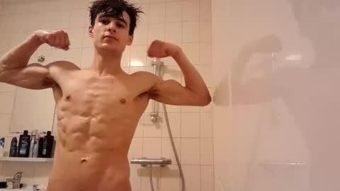 skinnyguywithbigd online show from 10/18/25, 01:23