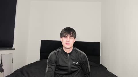 skinnyguywithbigd online show from 11/27/25, 02:52