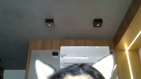 skinnykittencam online show from 10/21/25, 03:24
