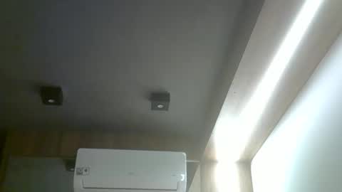 skinnykittencam online show from 11/26/25, 06:14