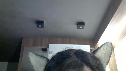 Snapshot of skinnykittencam chatting on 05/01/26, 12:32 skinnykittencam online show from 05/01/26, 12:32
