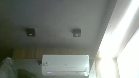 Snapshot of skinnykittencam chatting on 05/13/26, 06:49 skinnykittencam online show from 05/13/26, 06:49