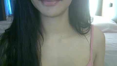 Snapshot of skinnykittencam chatting on 05/15/26, 02:24 skinnykittencam online show from 05/15/26, 02:24