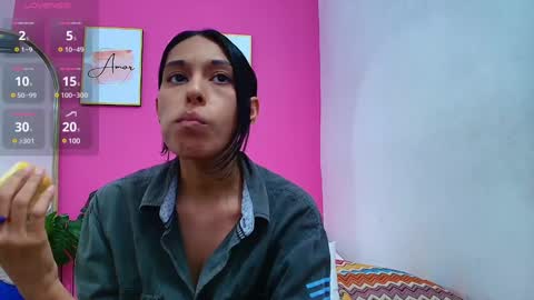 Snapshot of skinnyneighbour_ chatting on 01/17/25, 09:17 Karla online show from 01/17/25, 09:17