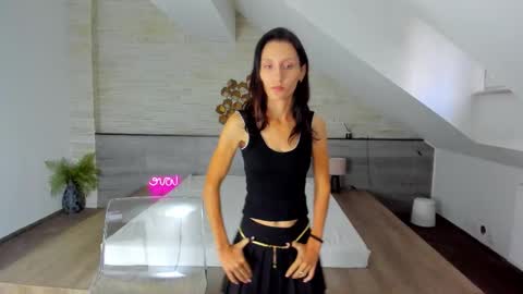 Julia online show from 09/15/25, 04:23