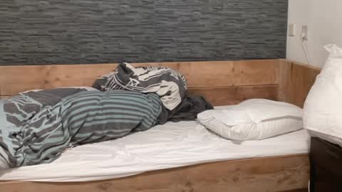 skinnysubboyfeet1999 online show from 03/28/26, 05:23