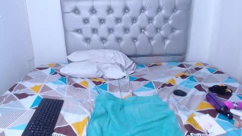 Alexa  online show from 02/07/25, 06:14