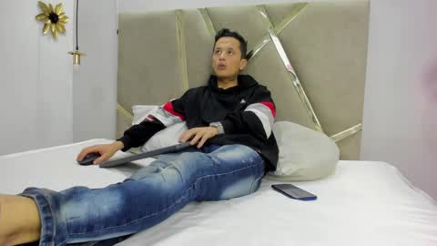 SkinnyZeth online show from 10/01/25, 04:51