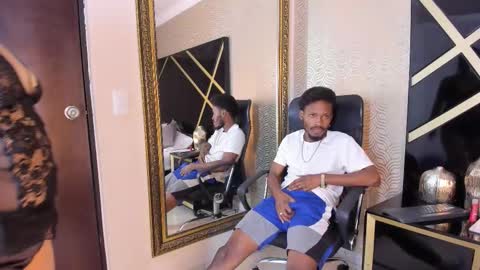 Snapshot of skinonfire_ chatting on 01/06/26, 08:45 Natasha Aaron online show from 01/06/26, 08:45