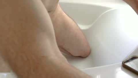 Skintrovert online show from 11/11/25, 08:42