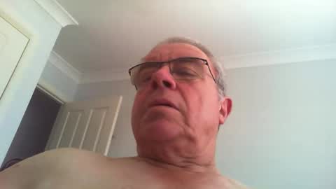 Skipper1970 online show from 12/18/25, 04:07