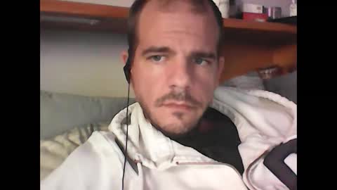 Easy-E online show from 10/09/25, 01:53