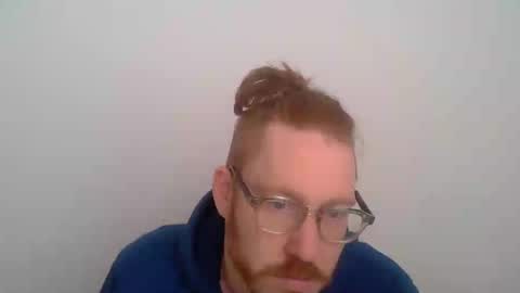 Snapshot of sklave_s chatting on 04/26/26, 08:34 sklave_s online show from 04/26/26, 08:34