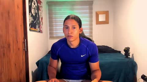 Snapshot of skull_prospect chatting on 01/18/25, 11:43 Liam Vokov online show from 01/18/25, 11:43