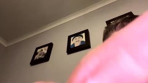 skuzzy25 online show from 12/25/24, 08:28