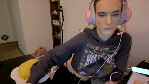 Gem online show from 11/29/25, 06:33