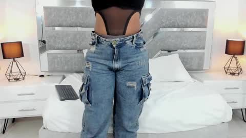 Snapshot of sky_bigass chatting on 04/09/26, 12:32 Sky online show from 04/09/26, 12:32