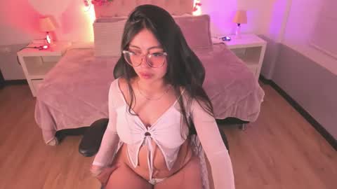 Hanna  online show from 10/12/25, 02:32