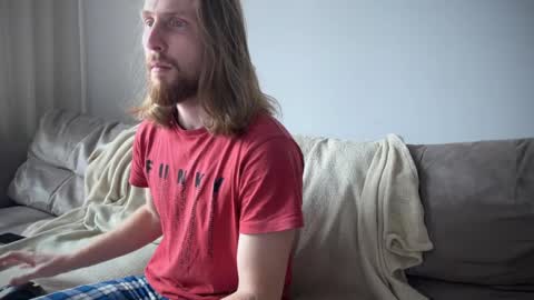 Snapshot of sky_guy25 chatting on 03/04/25, 07:41 sky_guy25 online show from 03/04/25, 07:41