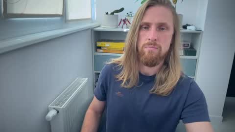 Snapshot of sky_guy25 chatting on 09/23/25, 08:50 sky_guy25 online show from 09/23/25, 08:50