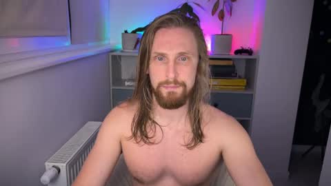 sky_guy25 online show from 11/01/25, 09:06