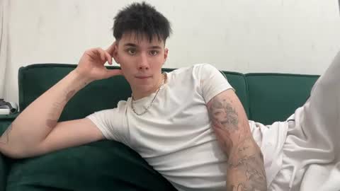 Snapshot of sky_hexx chatting on 07/24/26, 09:07 Roby online show from 07/24/26, 09:07