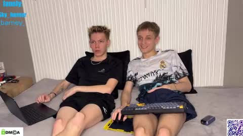 sky_hunter online show from 12/01/25, 09:09