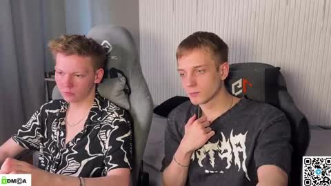 sky_hunter online show from 04/25/26, 02:03