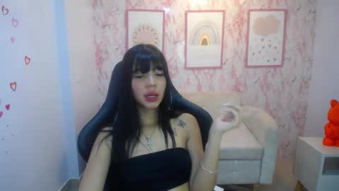 sky_sweet_a online show from 12/18/25, 04:13
