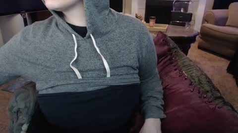 SKYLE   online show from 02/10/25, 11:13