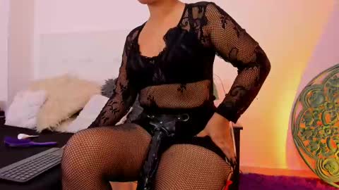 Snapshot of skydarkblue chatting on 03/06/25, 04:08 skydarkblue online show from 03/06/25, 04:08