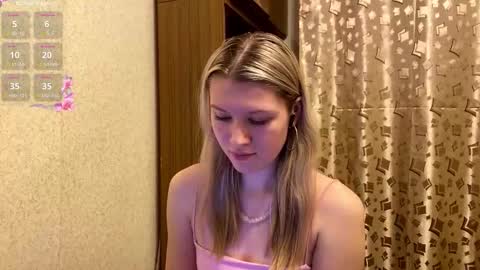 Snapshot of skyedavis chatting on 01/08/26, 08:11 skyedavis online show from 01/08/26, 08:11