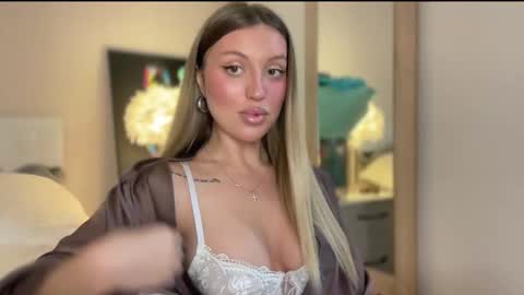 GARRY AND SOPHIA online show from 12/04/25, 08:50