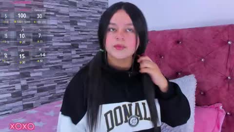 Snapshot of skyhotgirl chatting on 03/04/25, 06:50 Sky online show from 03/04/25, 06:50