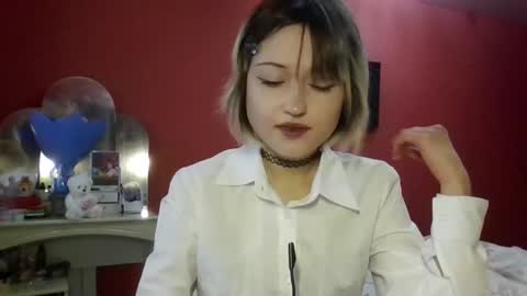 Snapshot of skylaporter1 chatting on 11/26/25, 10:27 your little angel Masha online show from 11/26/25, 10:27