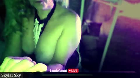 Snapshot of skylarsky chatting on 06/18/26, 10:30 Skylar Sky online show from 06/18/26, 10:30