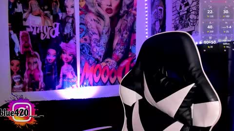 blue online show from 02/16/26, 02:40