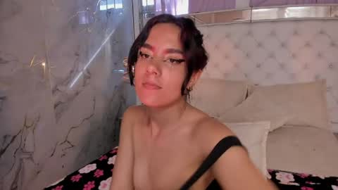 Snapshot of skyler_rouse chatting on 05/30/26, 08:17 skyler_rouse online show from 05/30/26, 08:17