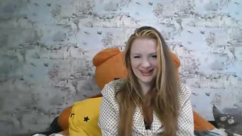 Skyler online show from 09/23/25, 01:03