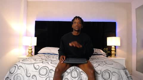 Snapshot of skylerbigxxx chatting on 05/03/26, 04:40 SKYLERBIGXXX online show from 05/03/26, 04:40