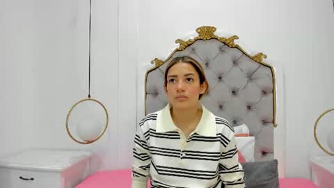 Snapshot of skylerwhite02 chatting on 06/21/26, 03:31 Skyler online show from 06/21/26, 03:31