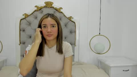 Snapshot of skylerwhite02 chatting on 07/02/26, 03:45 Skyler online show from 07/02/26, 03:45