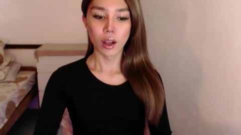 Snapshot of skyllerkent chatting on 05/27/26, 03:47 Sky online show from 05/27/26, 03:47