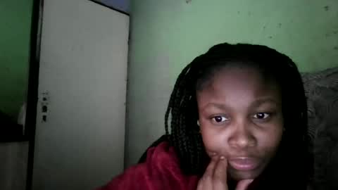 Snapshot of skylour chatting on 06/22/26, 06:10 Skylour online show from 06/22/26, 06:10