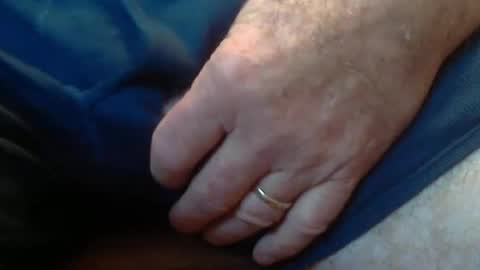 Snapshot of skypylot chatting on 11/14/25, 05:55 ResqPylot2 online show from 11/14/25, 05:55