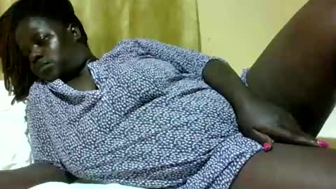 Snapshot of skyra1 chatting on 01/18/25, 06:43 skyra1 online show from 01/18/25, 06:43